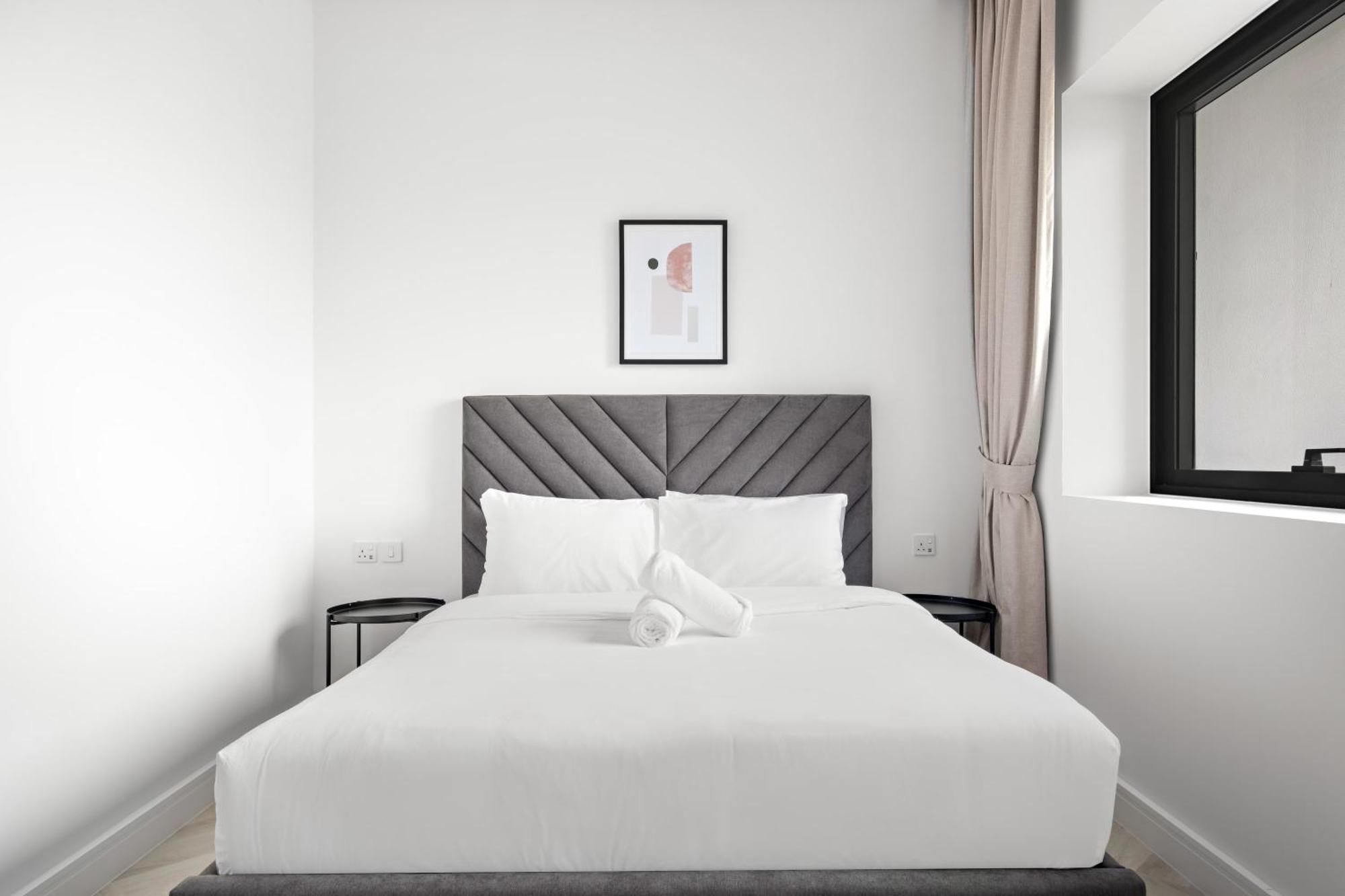 Luxurious 1-bedroom With Burj Khalifa View * Dubai